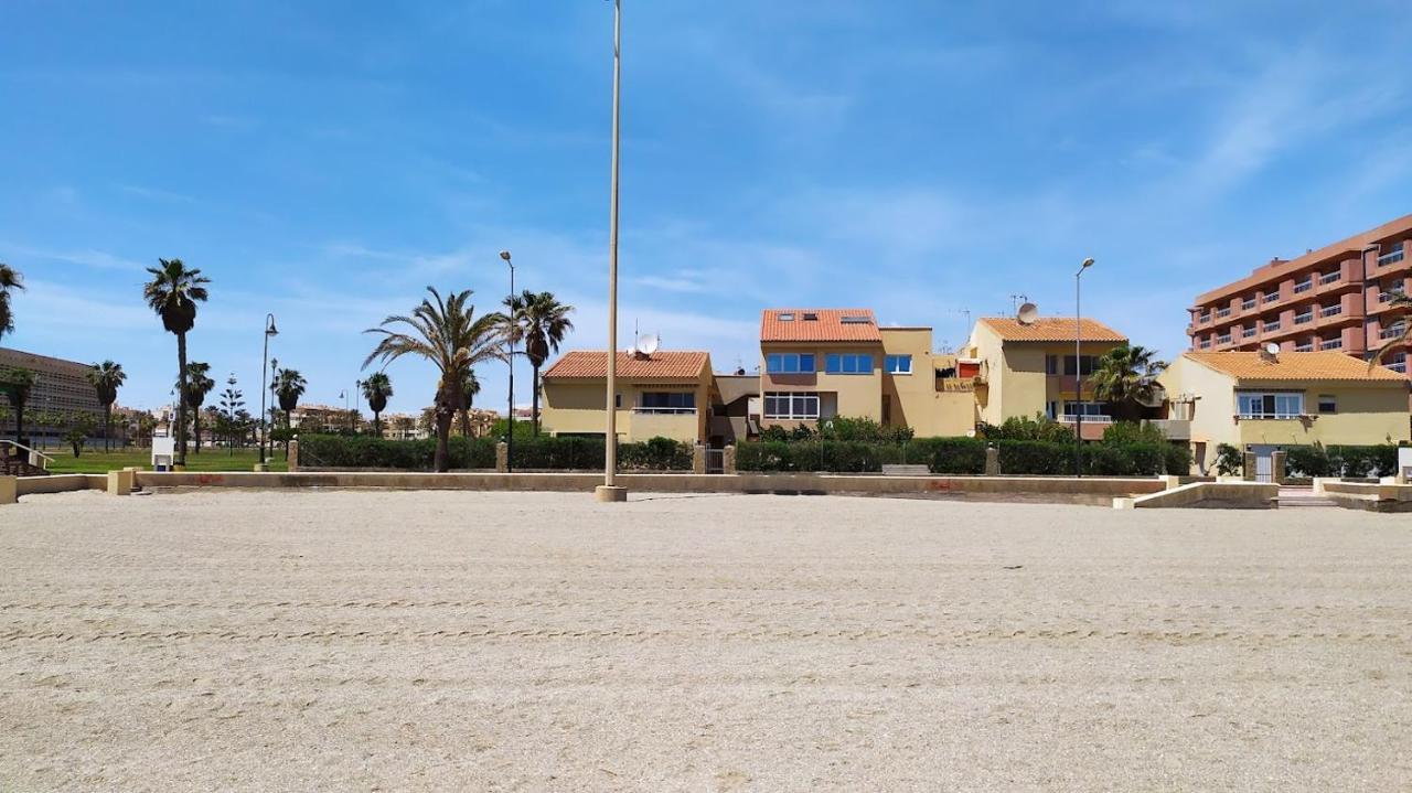 Atractivo Apartamento En La Playa Con Parking Roquetas de Mar Exterior photo